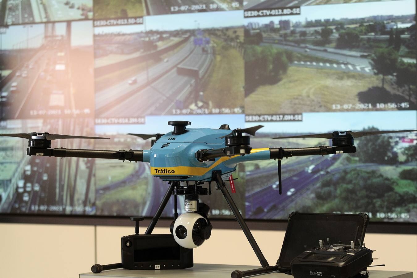 La DGT usará cuatro drones para el control de tráfico en Andalucía este verano